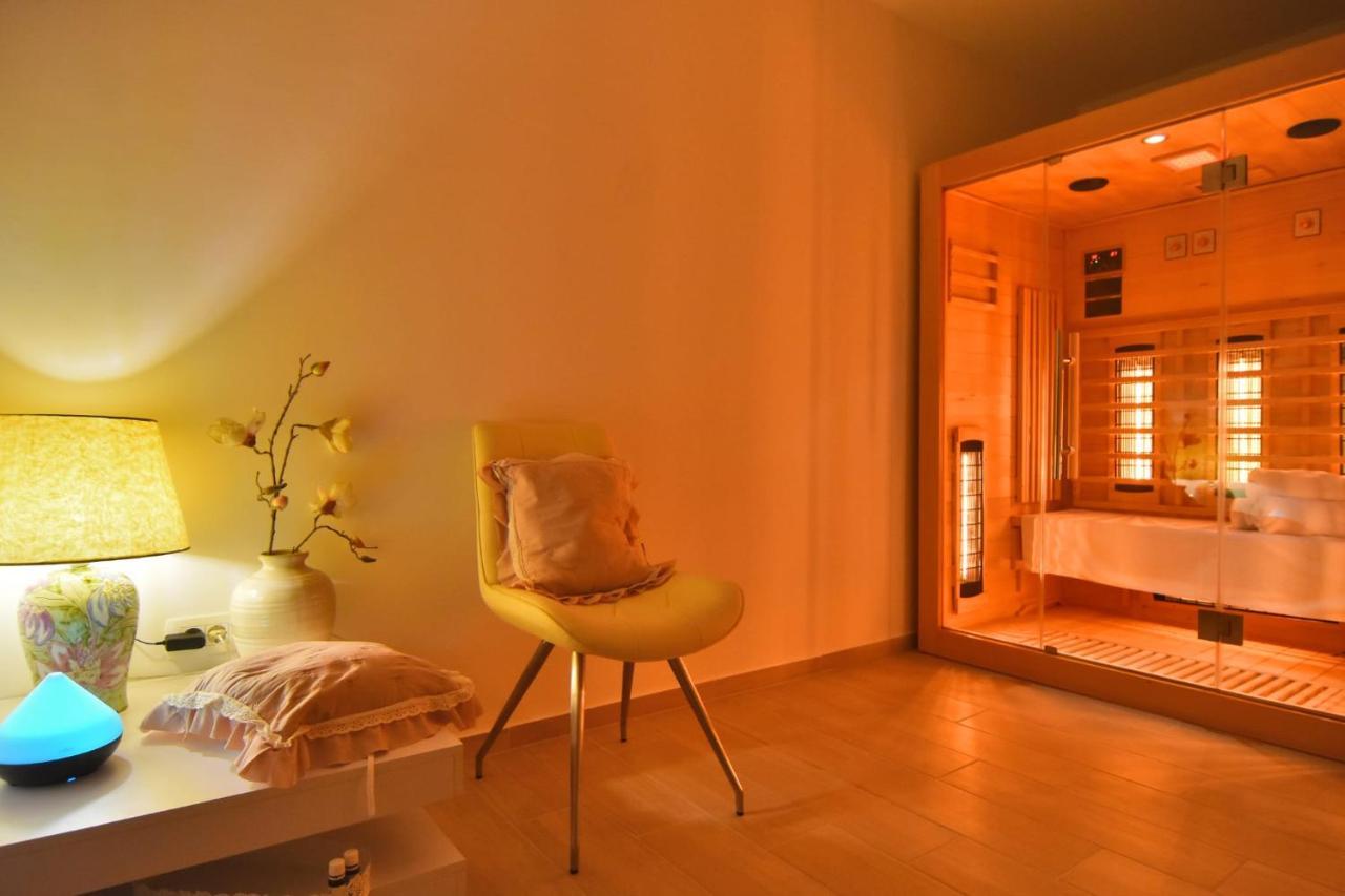Azzurro Apartment - With Private Rooftop Jacuzzi Zadar Exterior photo